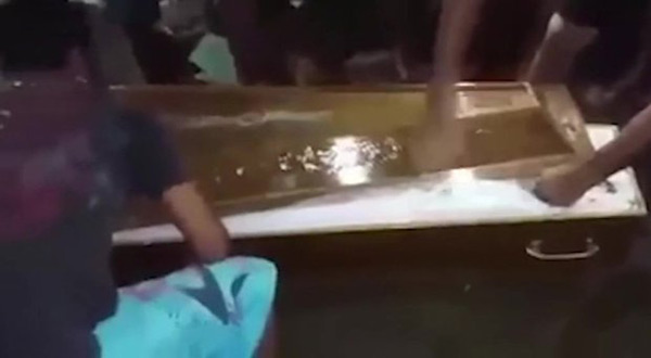 Brazilian Woman Gets Buried Alive Due to Error Brazilian Woman Gets Buried Alive Due to Error